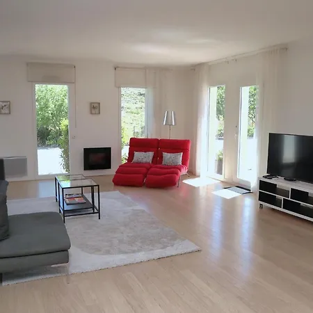 With Private Heated Pool * Castelnau-d'Aude