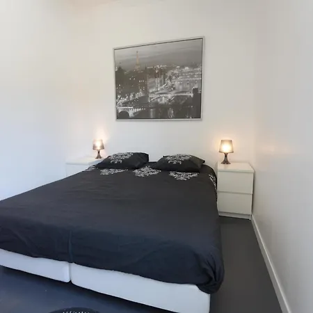 Spacious With Heated Pool And Ev Charger